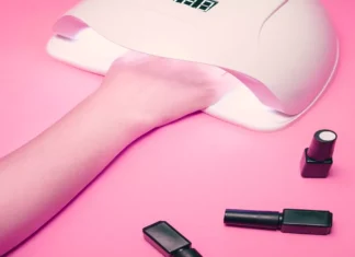 Las lámparas de manicura podrían tener riesgos para la salud Las lámparas de manicura podrían tener riesgos para la salud